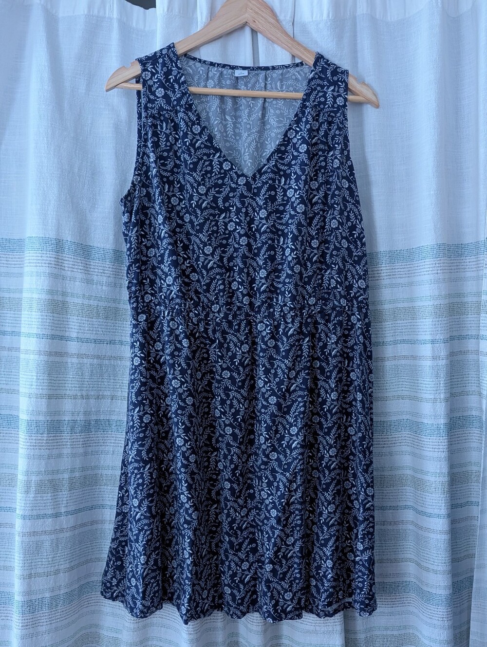Old Navy minidress, sleeveless, navy and white floral, XL